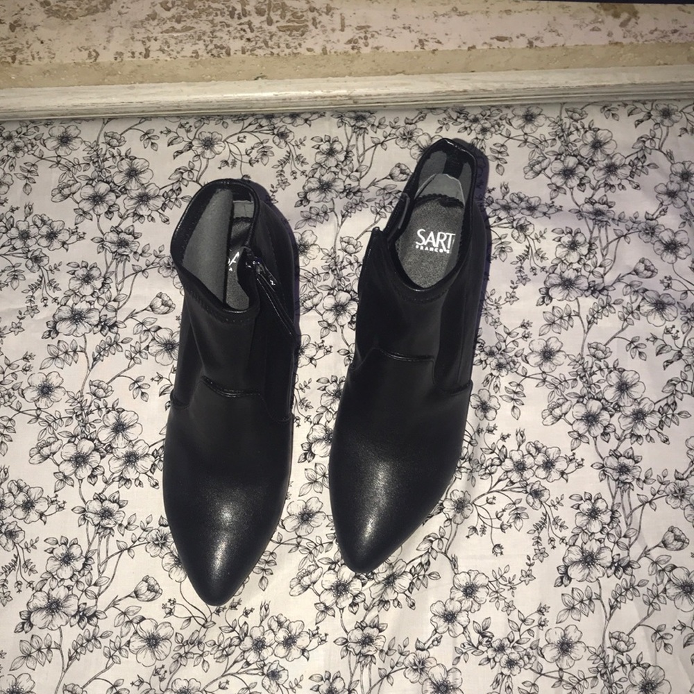 Ankle boots